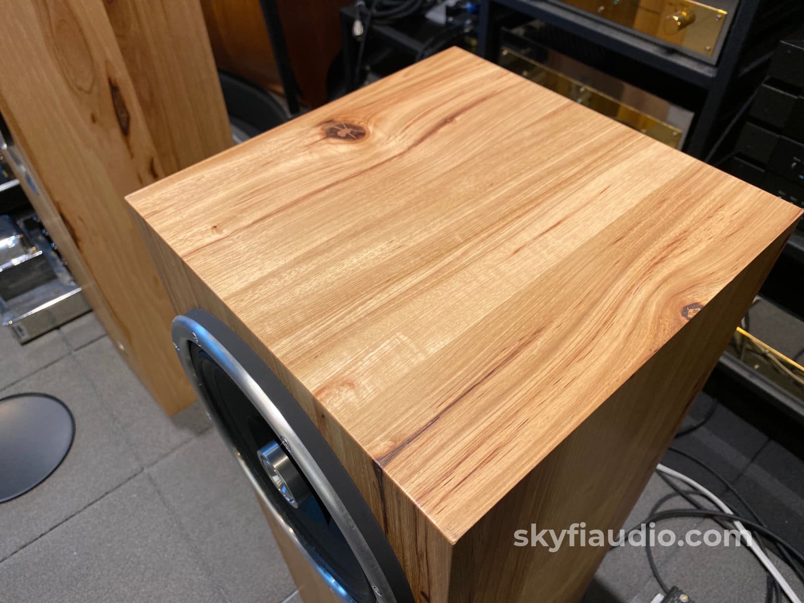 Zu Audio Omen Dirty Weekend In Rustic Hickory Speakers