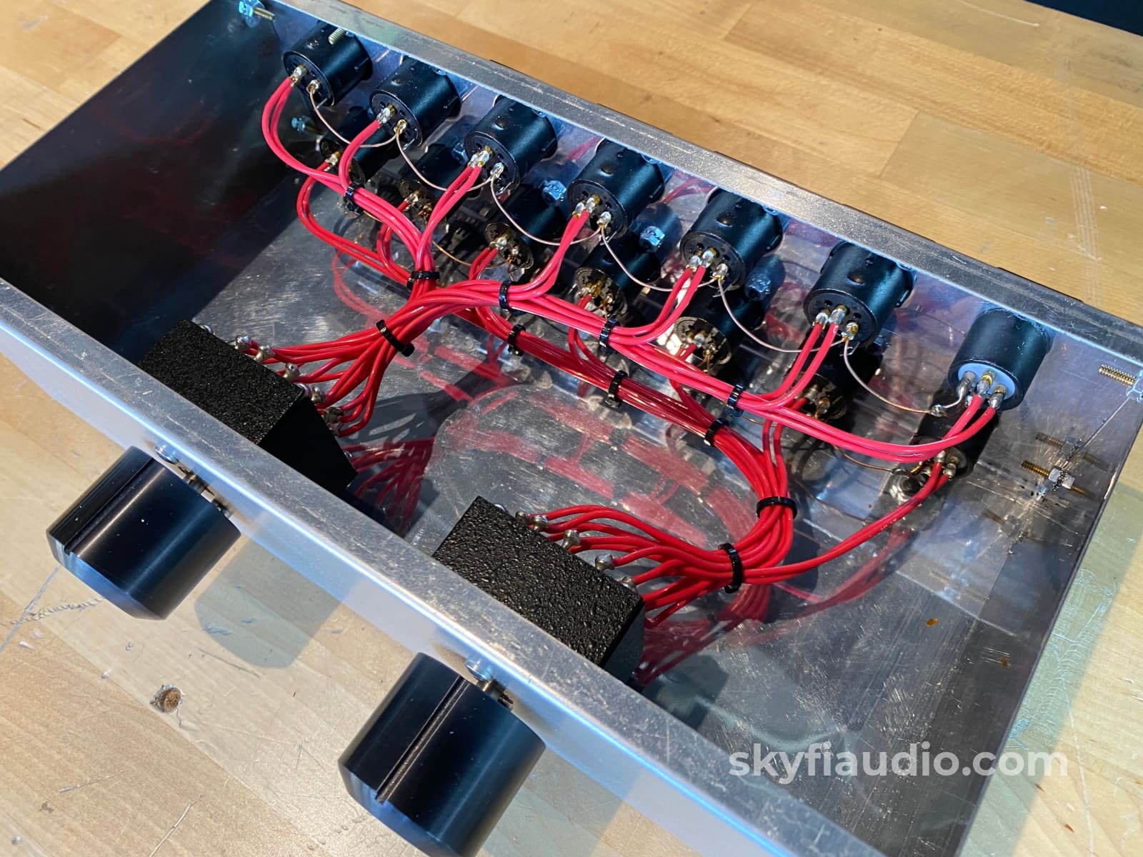 6 Input 1 Output Balanced Xlr Expander Switch - Custom Made Accessory