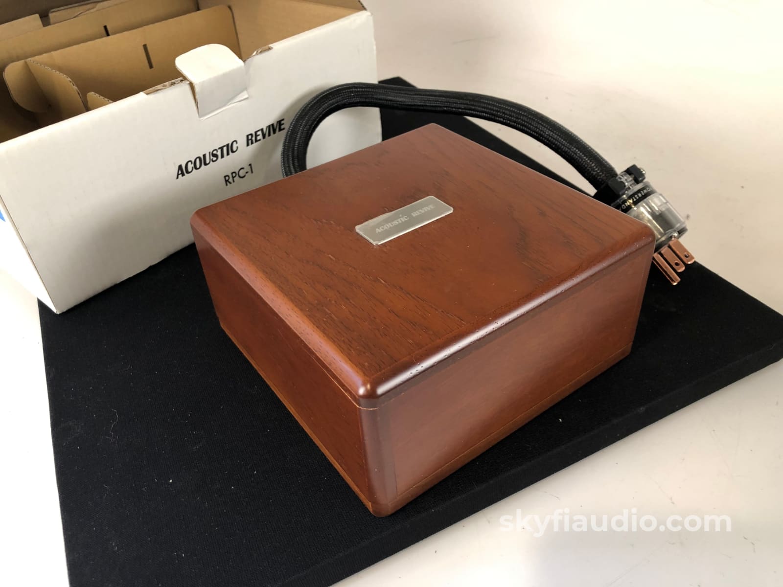 Acoustic Revive Power Supply Conditioner Rpc-1 (B)