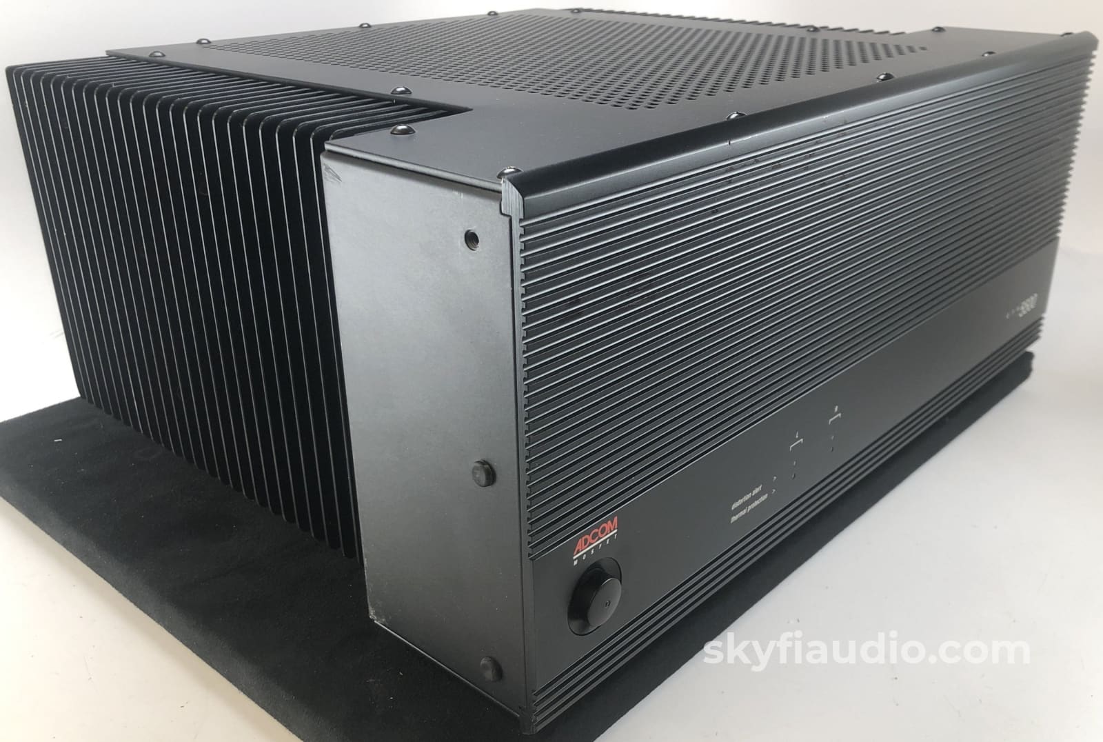 Adcom Gfa-5500 Amplifier With 200 Watts Per Channel