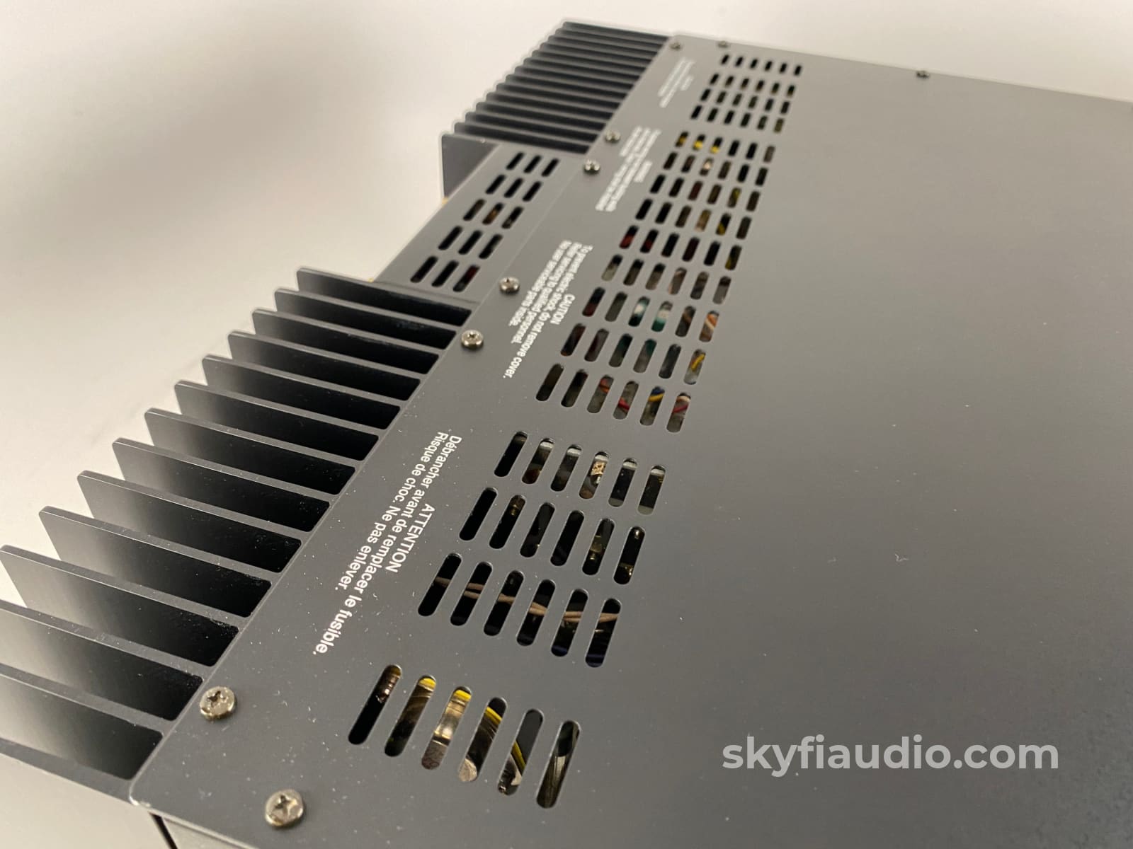 Adcom Gfa-555 Mkii Solid State Vintage Amplifier