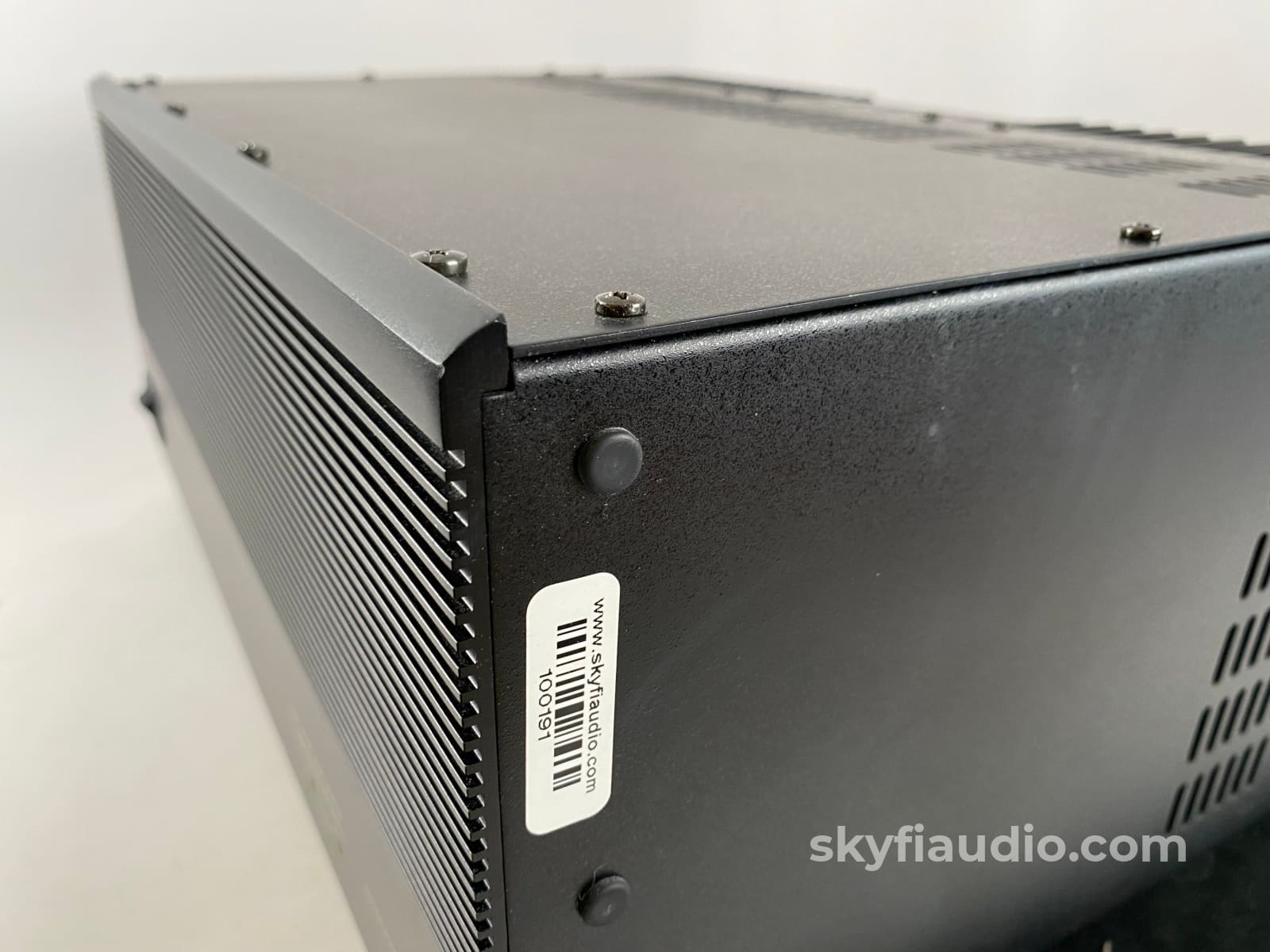 Adcom Gfa-555 Mkii Solid State Vintage Amplifier