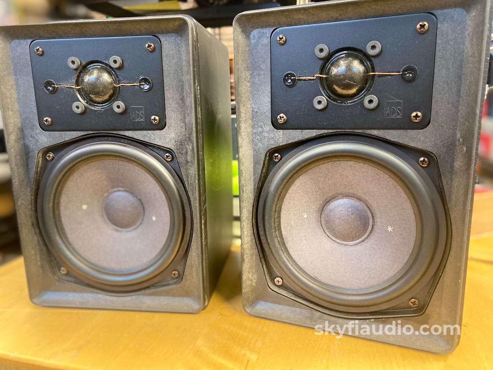 Ads L300C Vintage 2-Way Compact Studio Monitors Speakers