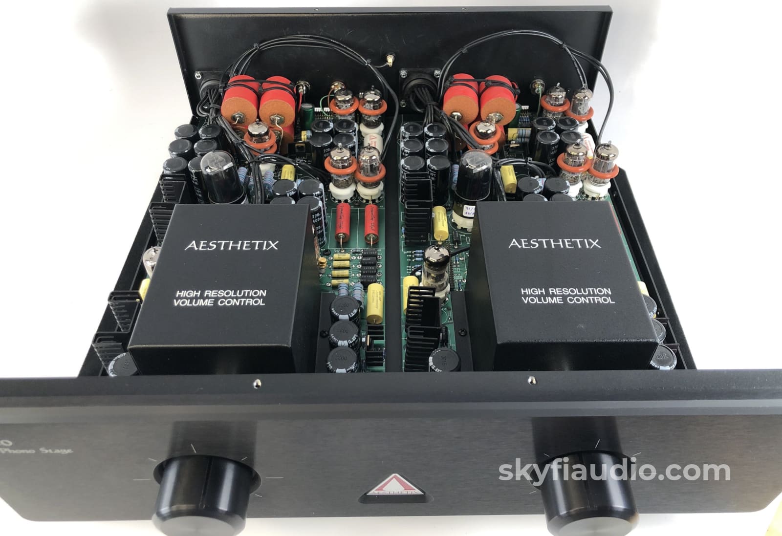Aesthetix Io Signature All-Tube Phono Stage With Dual Power Supplies Preamplifier