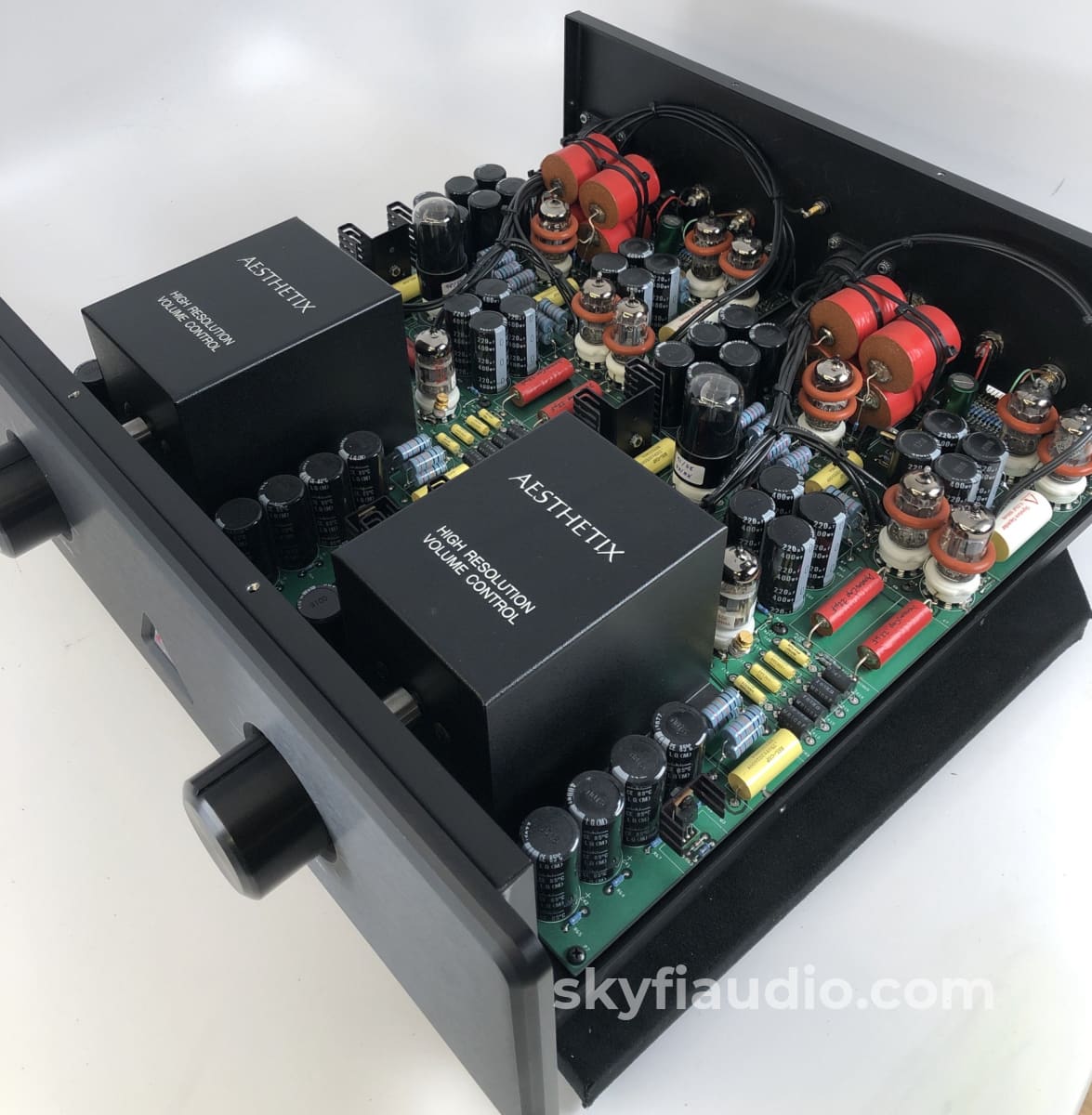 Aesthetix Io Signature All-Tube Phono Stage With Dual Power Supplies Preamplifier