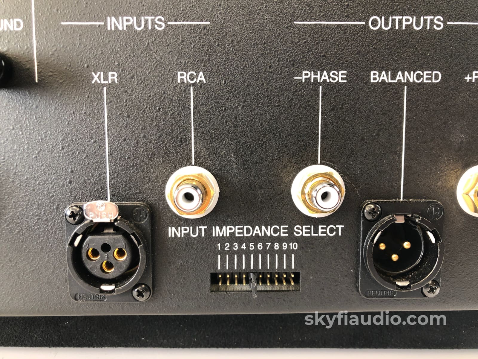 Aesthetix Io Signature All-Tube Phono Stage With Dual Power Supplies Preamplifier