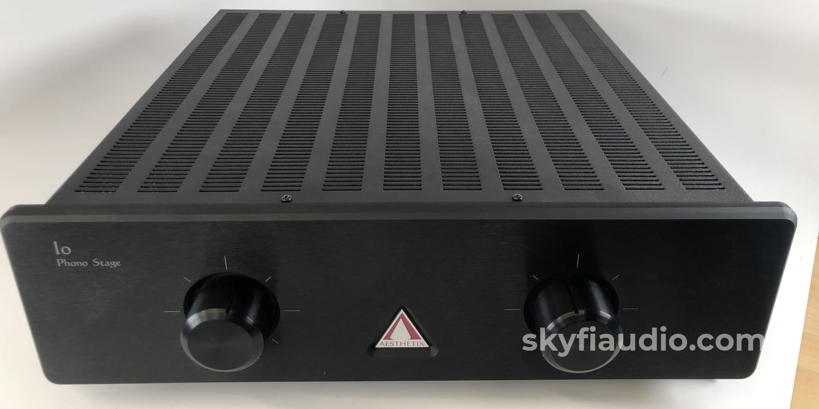 Aesthetix Io Signature All-Tube Phono Stage With Dual Power Supplies Preamplifier