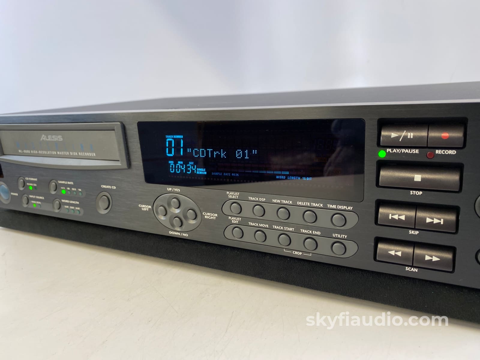 Alesis Masterlink Ml-9600 High Resolution Two-Track Hard Disk Recorder Cd + Digital