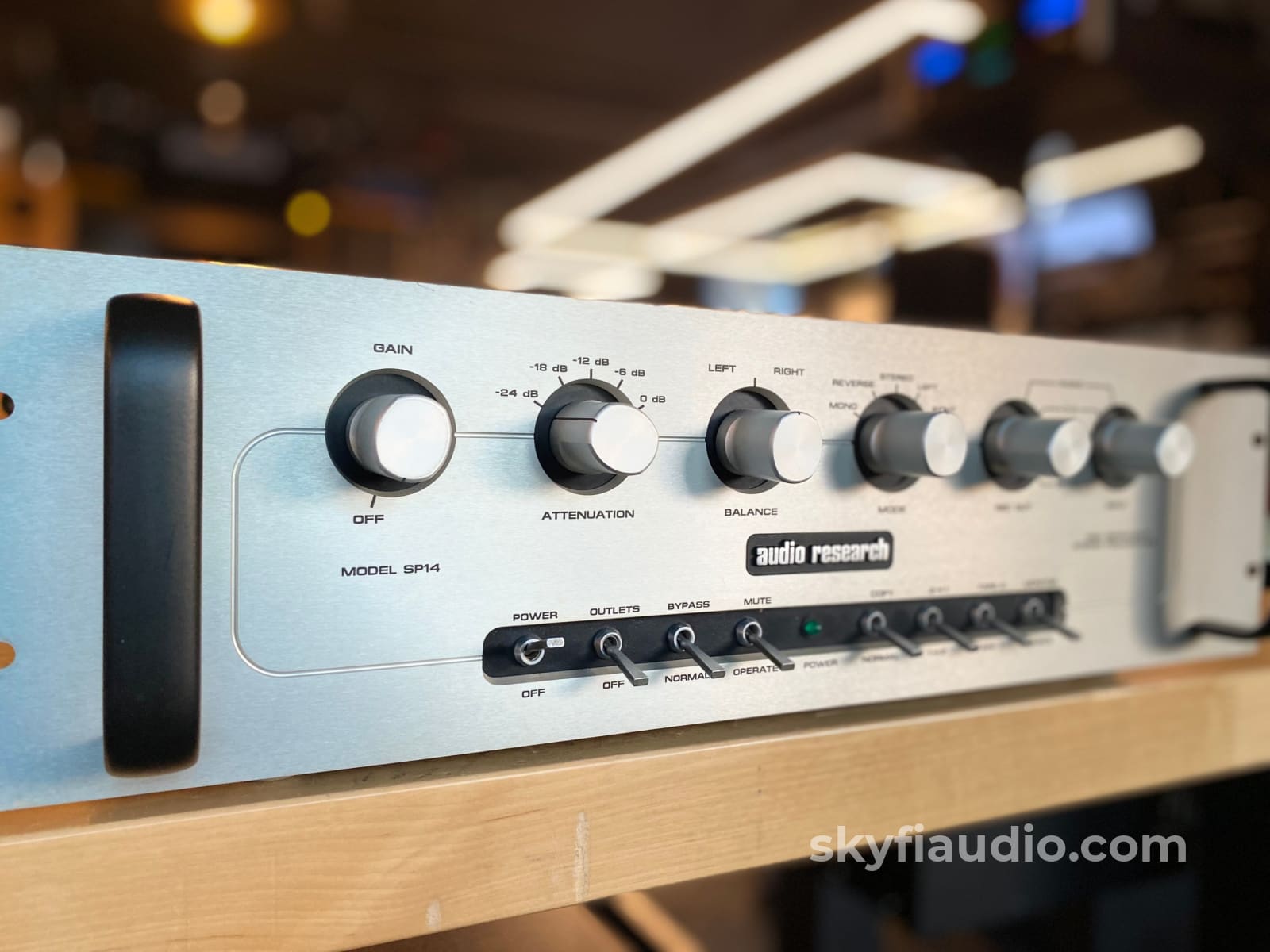 Audio Research Sp14 Hybrid Vintage Preamplifier With Phono