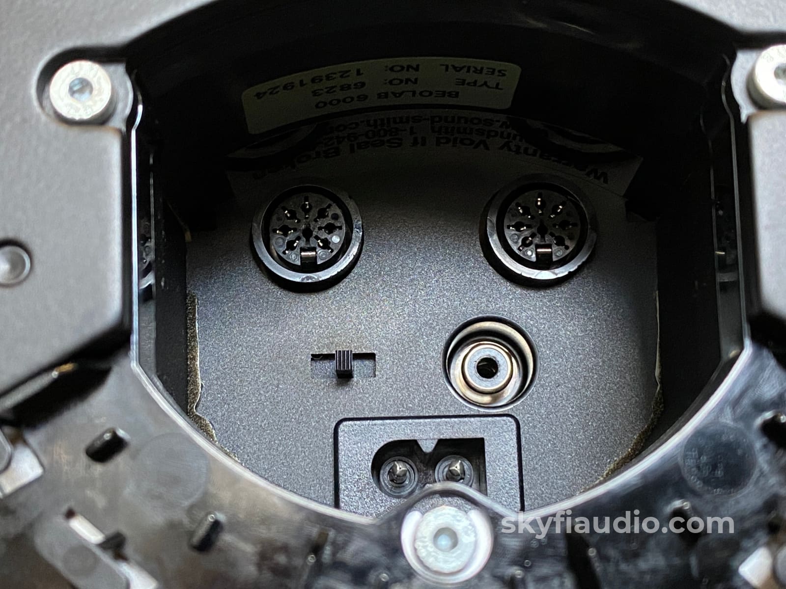 Bang & Olufsen Beolab 6000 Active (Powered) Floorstanding Speakers