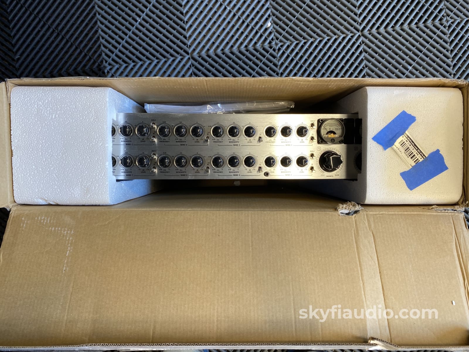 Behringer T1951 Tube Ultra-Q Equalizer - New In Box Accessory