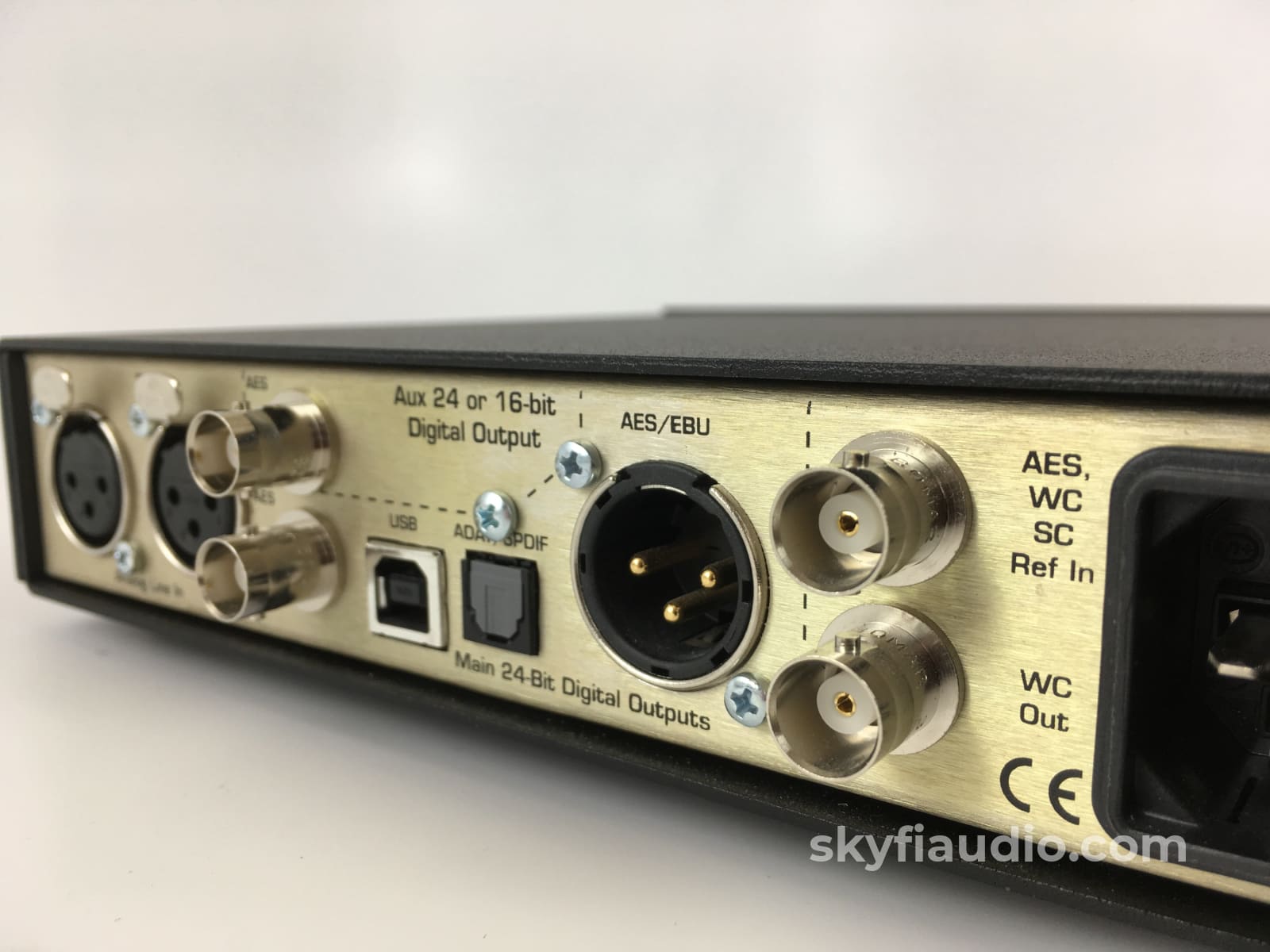 Benchmark Adc1-Usb Analogue To Digital Converter Amplifier