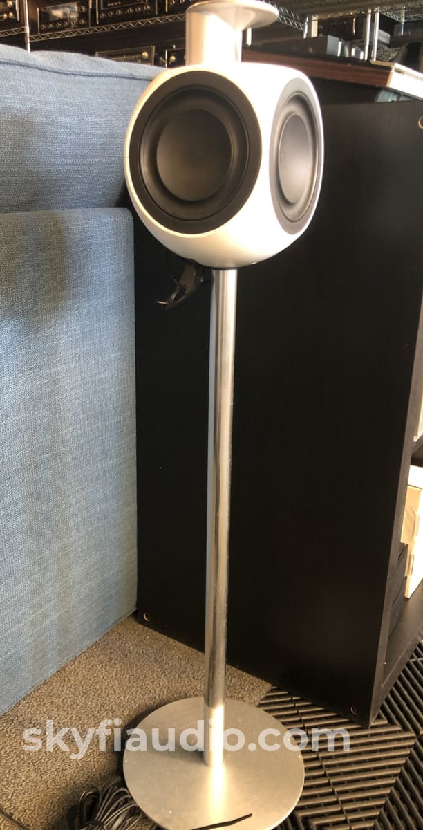 B&O (Bang & Olufsen) Beolab 3 Powered Speakers - With Stands