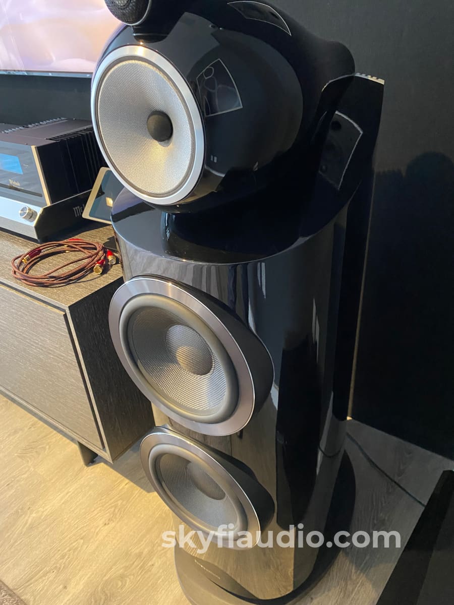 Bowers & Wilkins 800 D3 Speakers Demo Like New Complete