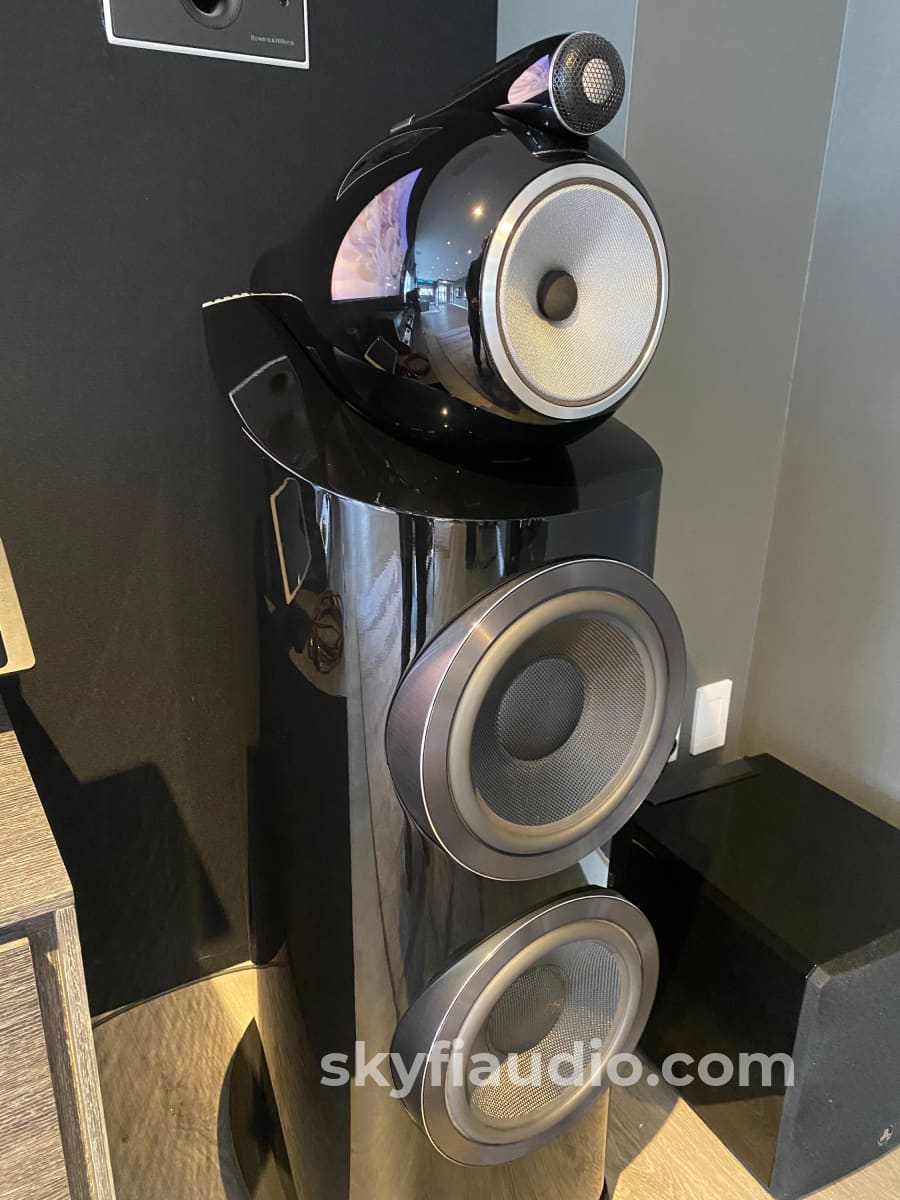 Bowers & Wilkins 800 D3 Speakers Demo Like New Complete