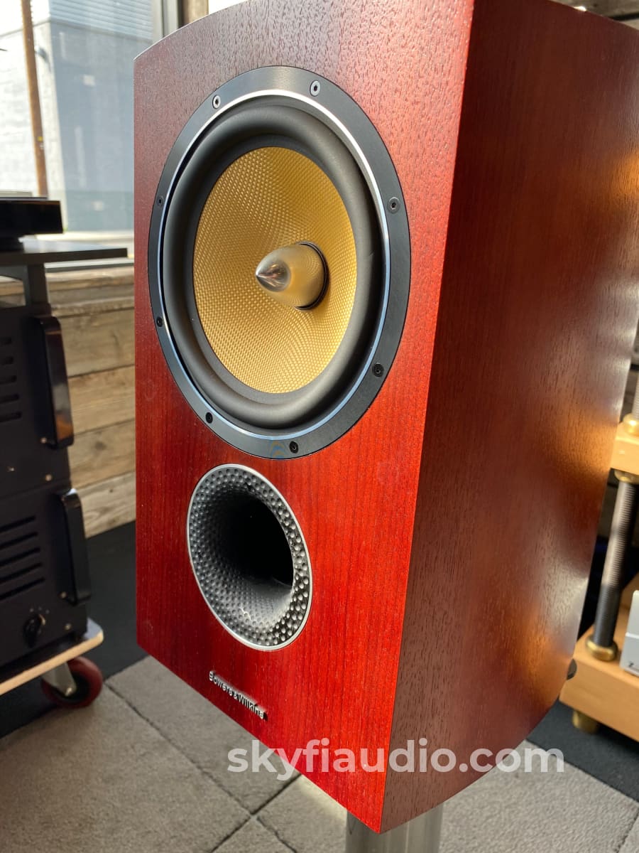 Bowers & Wilkins 805 Diamond Speakers In A Gorgeous Rosenut Finish Complete Set