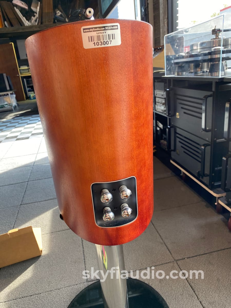 Bowers & Wilkins 805 Diamond Speakers In A Gorgeous Rosenut Finish Complete Set