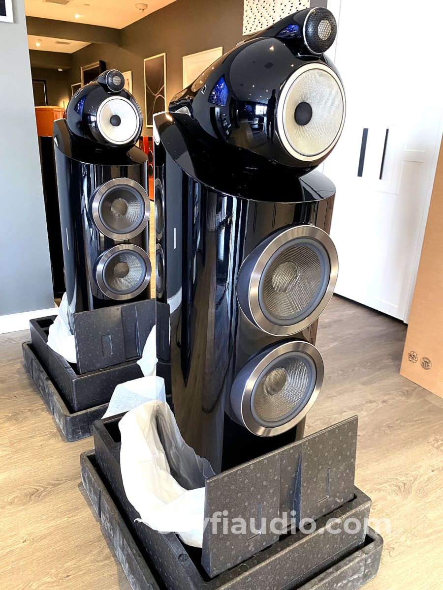 B&w store 803 speakers