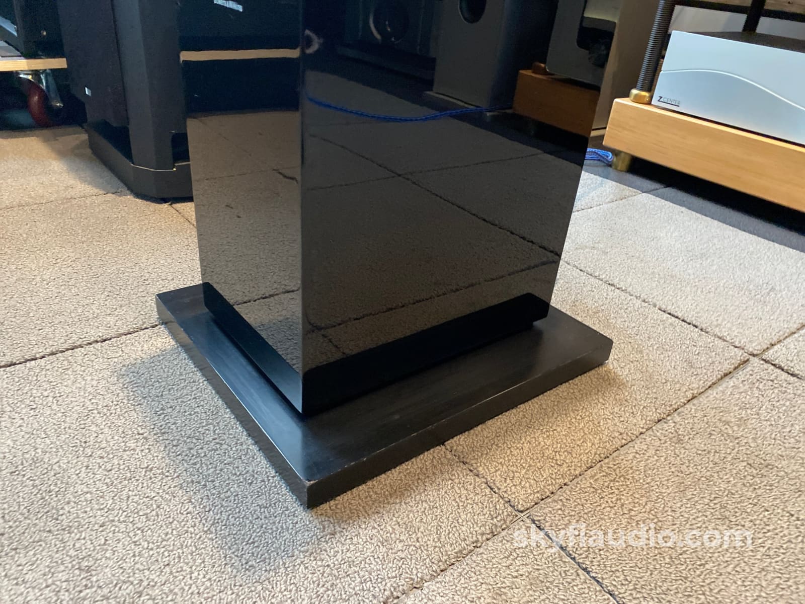 Bowers & Wilkins Cm9 Floorstanding Speakers