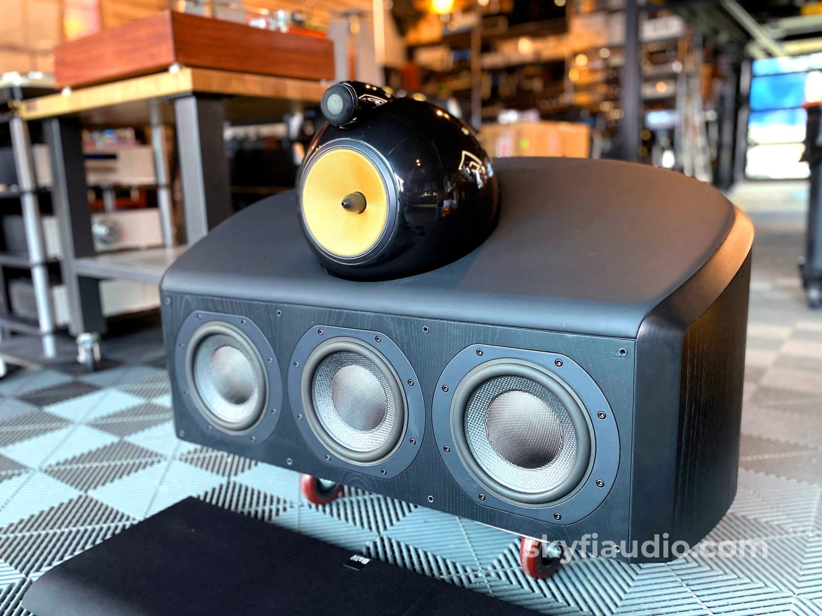 Bowers & Wilkins Htm1D Amazing And Massive Center Channel Speaker! 500W Speakers