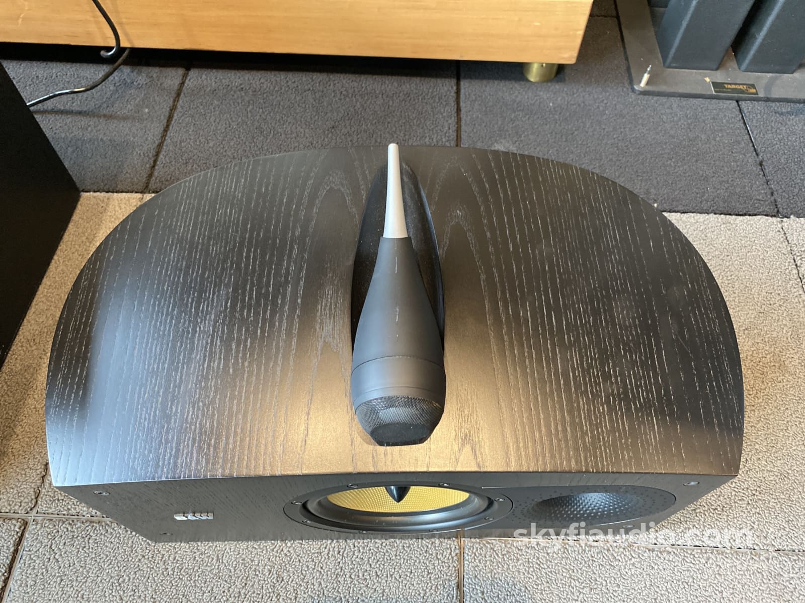 Bowers & Wilkins Nautilus Htm2 Center Channel Speaker Speakers