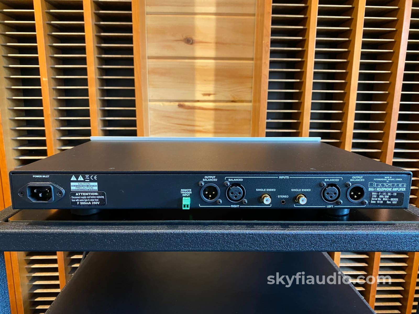 Bryston Bha-1 Balanced Headphone Amplifier