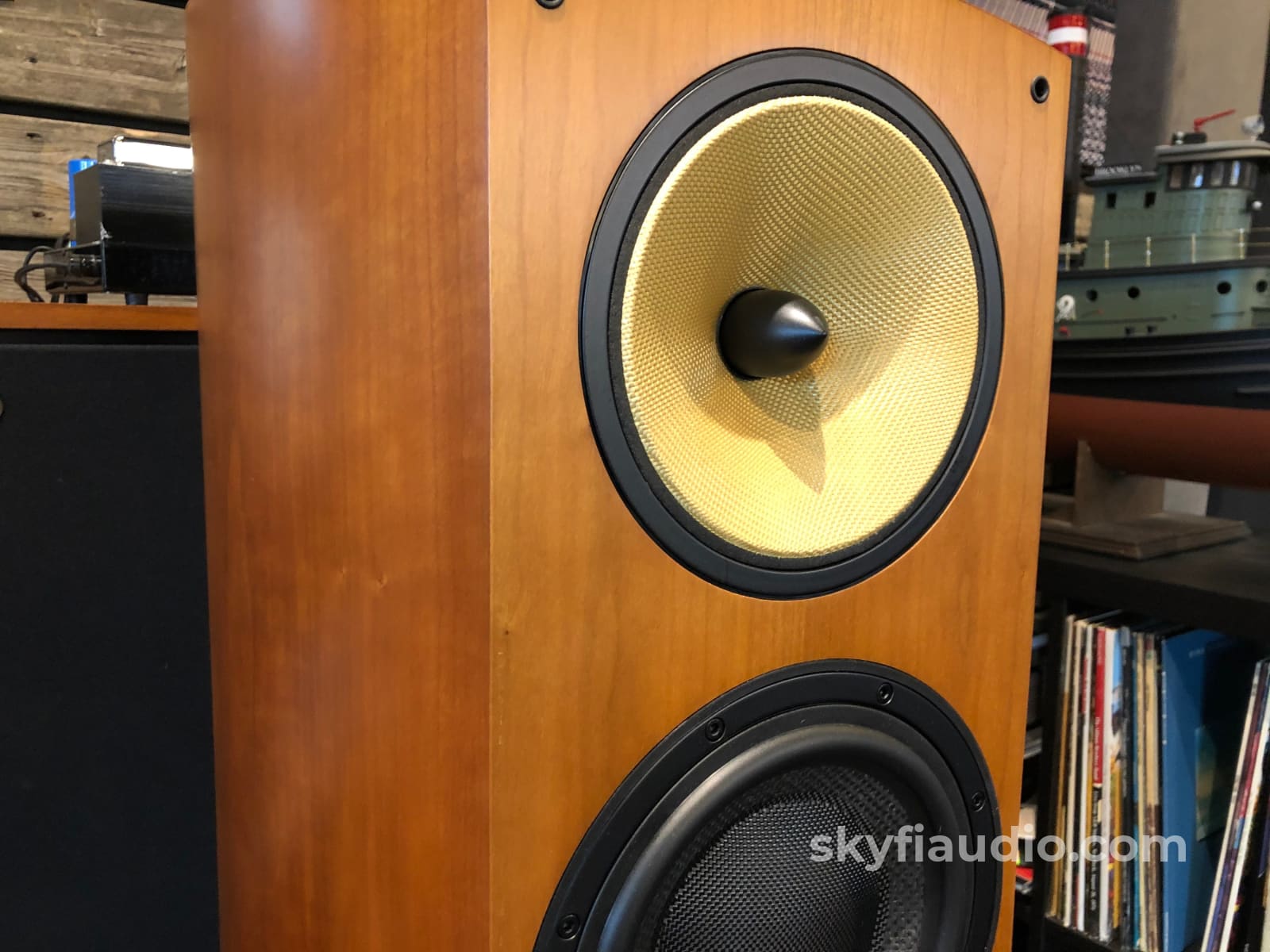 B&W (Bowers & Wilkins) 803D (Diamond) Speaker Theater Package Speakers