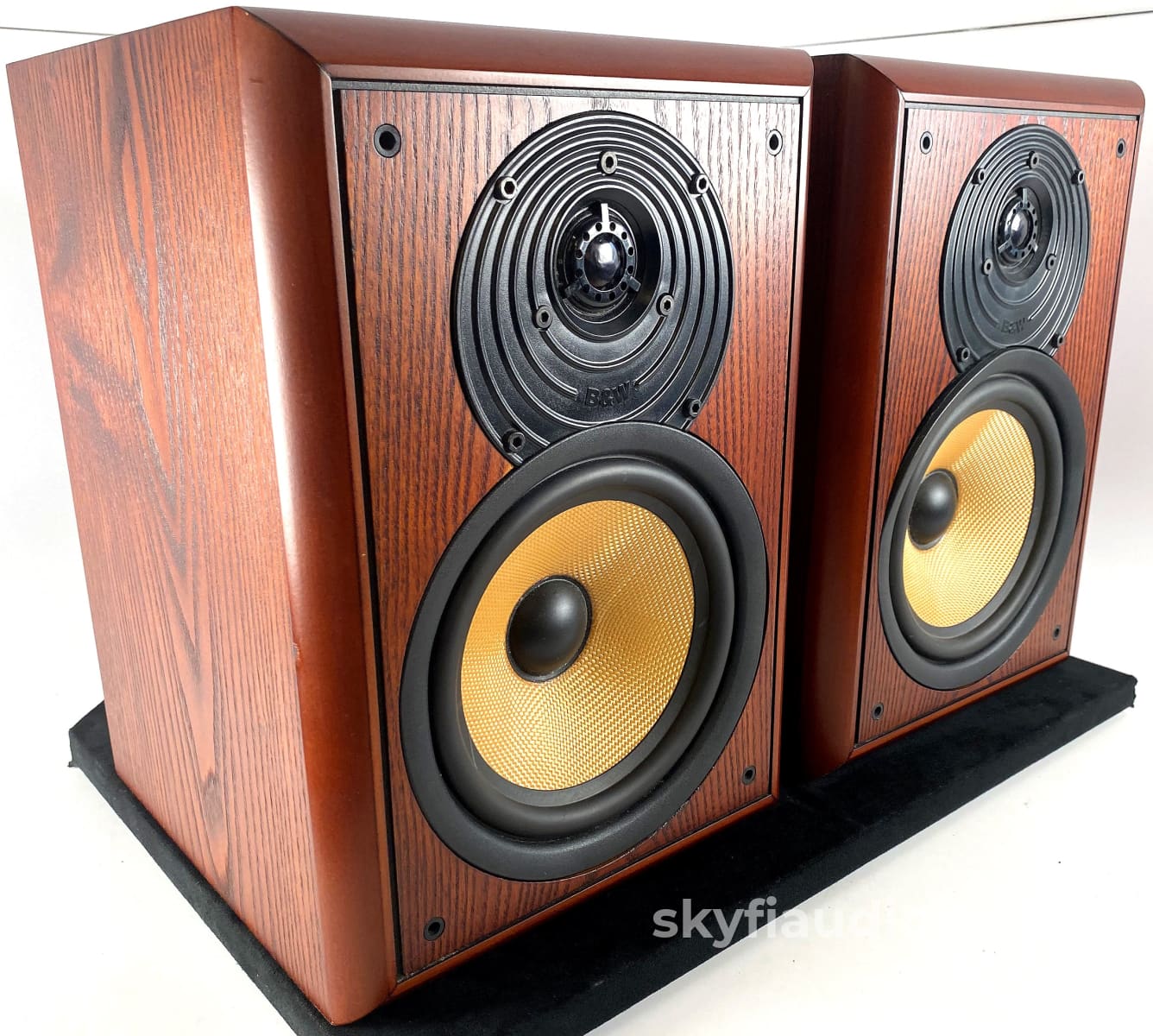 B&W (Bowers & Wilkins) Cdm 2 Bookshelf Speakers - Very Desirable Cherry