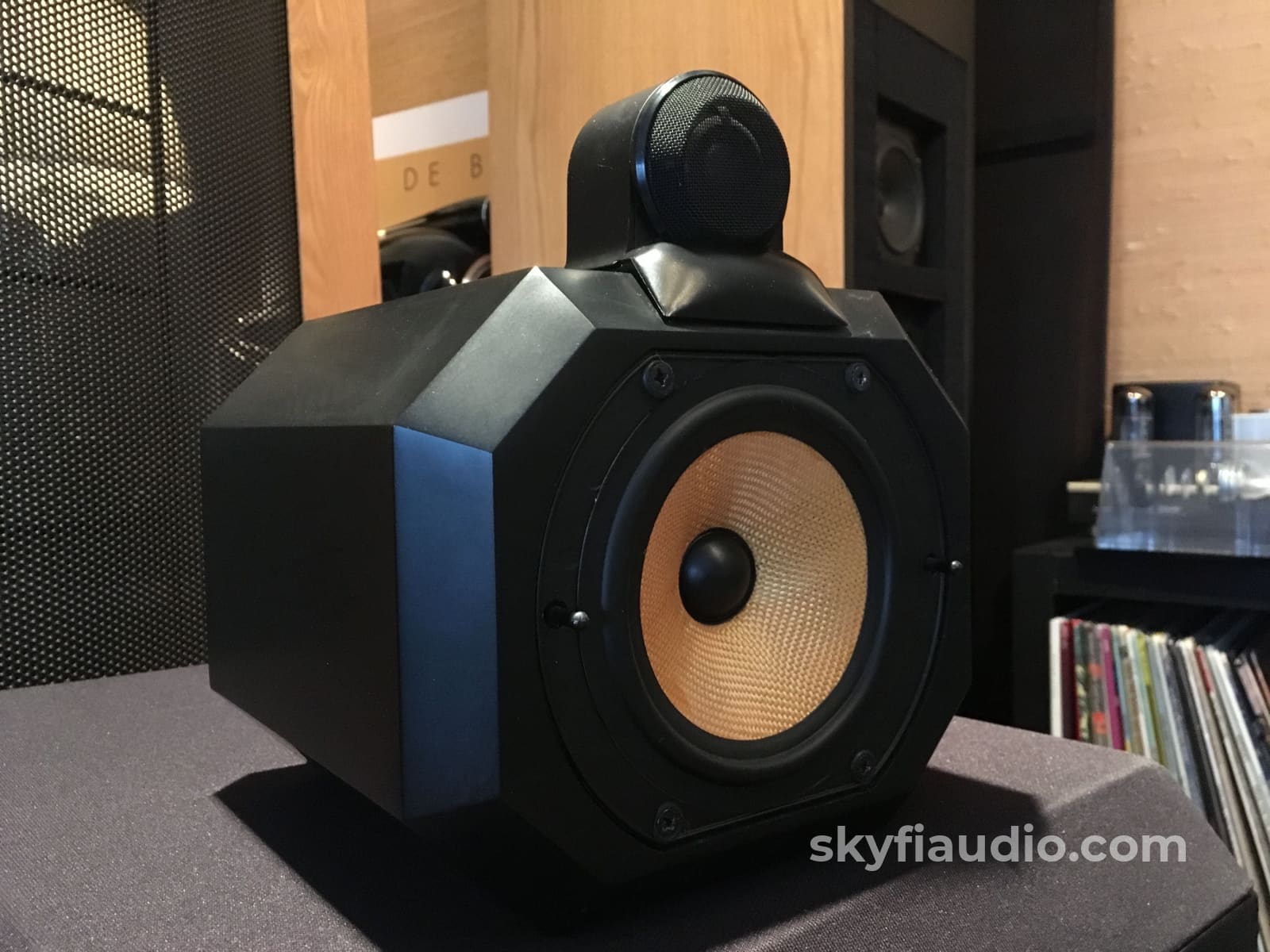 B&W (Bowers & Wilkins) Matrix 801 Series 2 Speakers