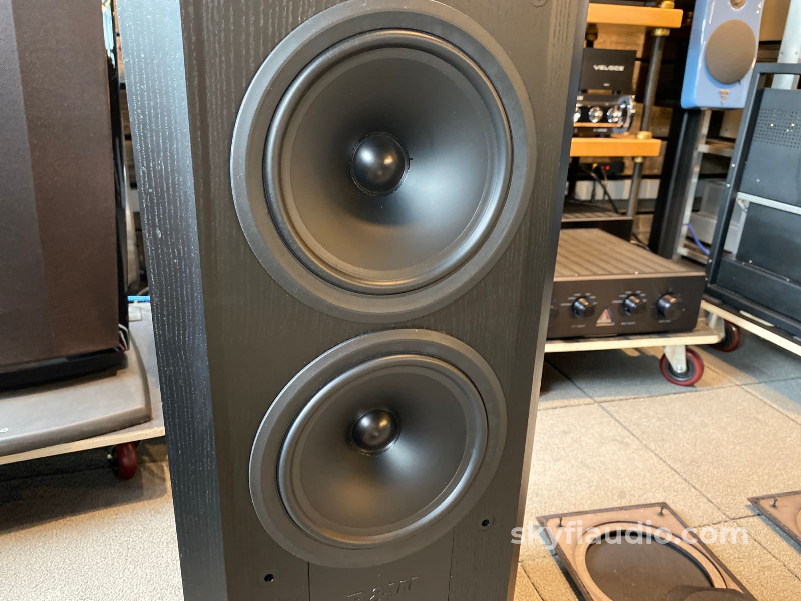 B&W (Bowers & Wilkins) Matrix 802 Series 3 Speakers - Survivor Pair!