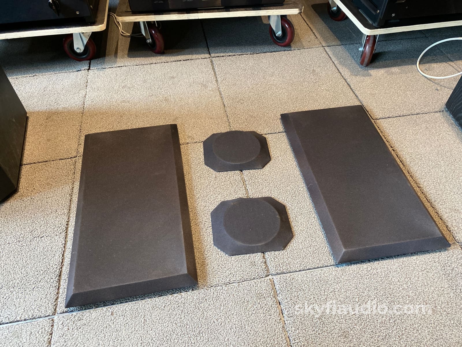 B&W (Bowers & Wilkins) Matrix 802 Series 3 Speakers - Survivor Pair!