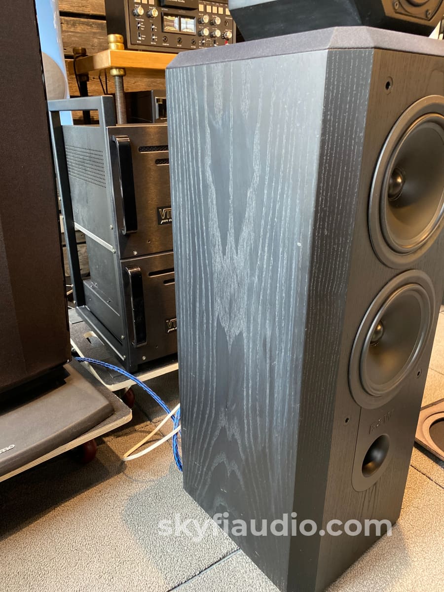 B&W (Bowers & Wilkins) Matrix 802 Series 3 Speakers - Survivor Pair!