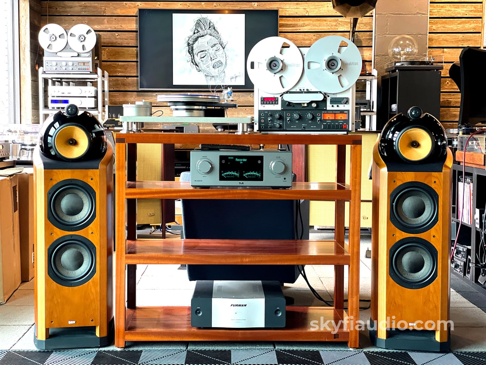 B&W (Bowers & Wilkins) Nautilus 802 Speakers In Cherry