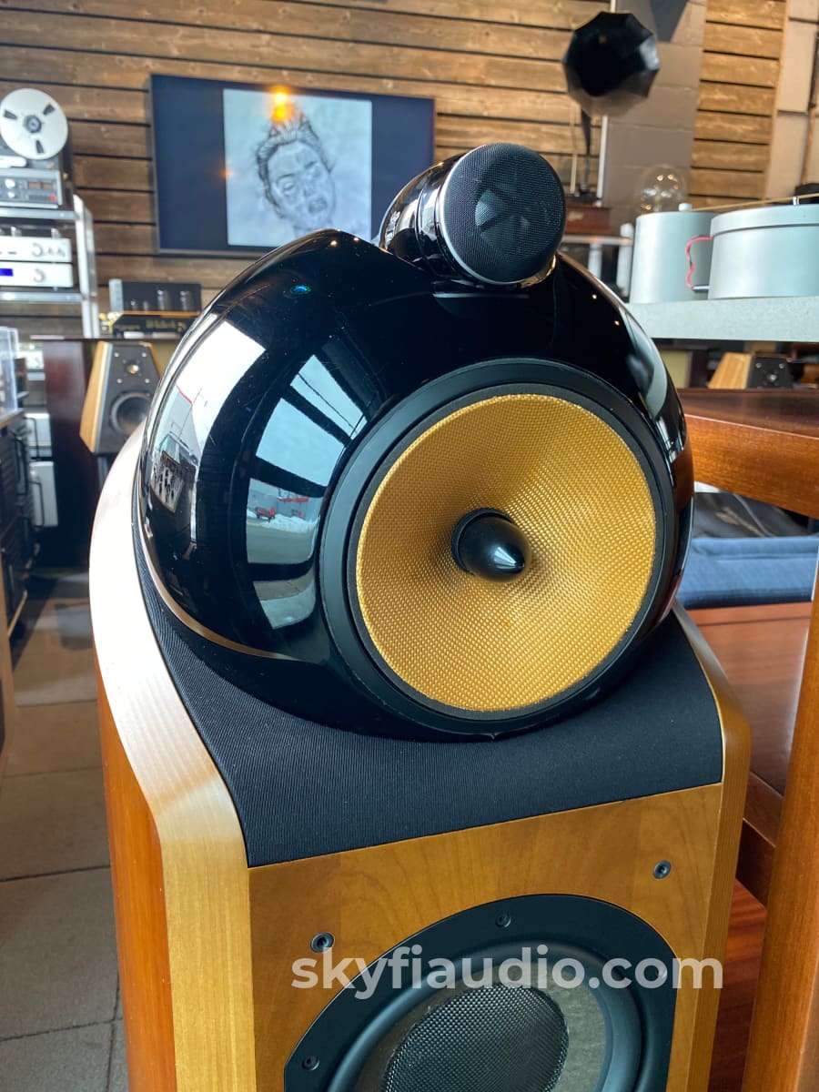 B&W (Bowers & Wilkins) Nautilus 802 Speakers In Cherry