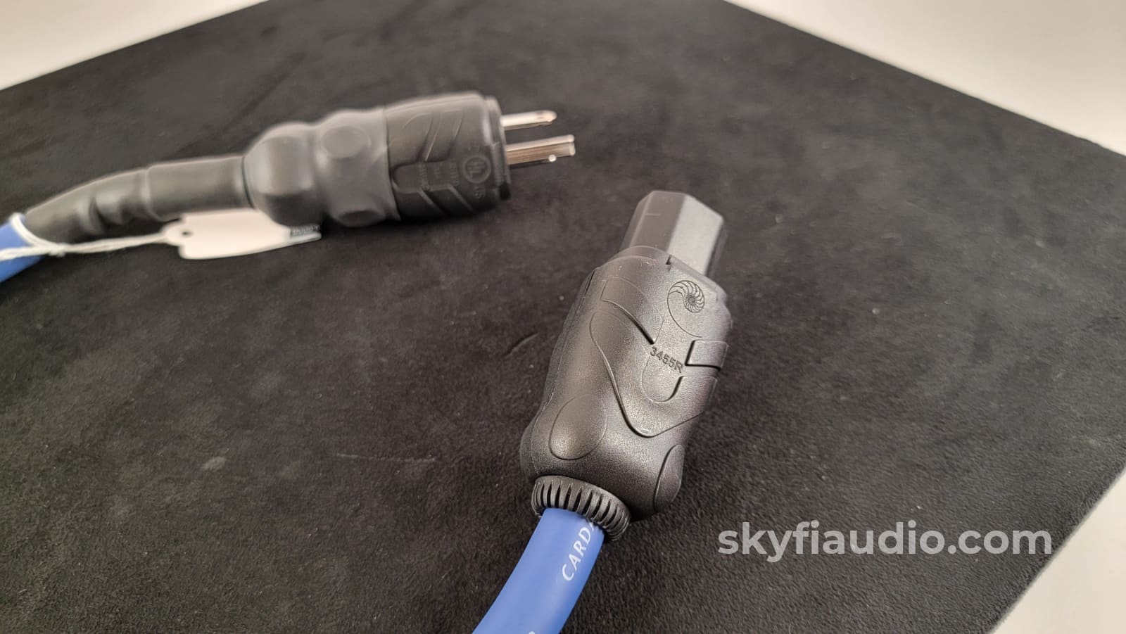 Cardas Clear Cygnus Power Cord - 0.5M Cables