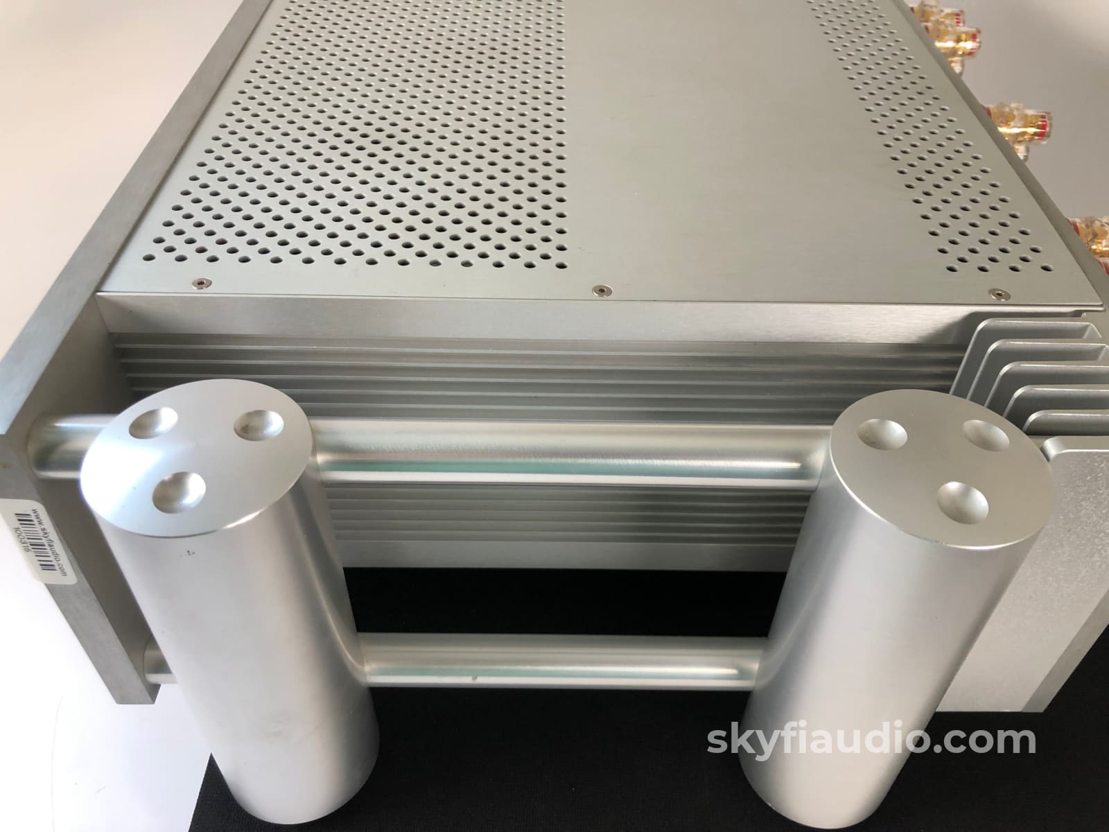 Chord Spm-2400 Multi-Channel Amplifier - 5 X 135W