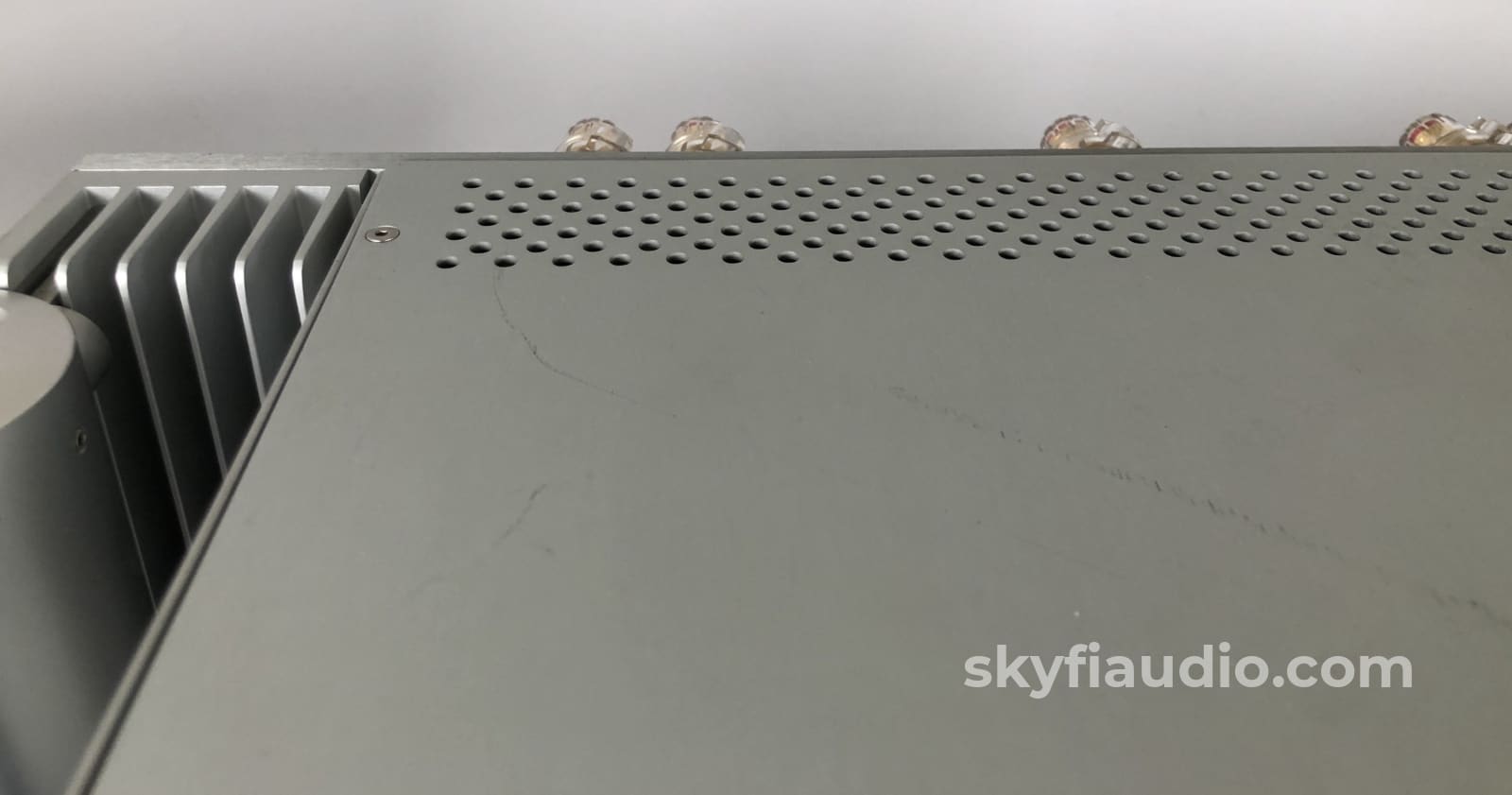 Chord Spm-2400 Multi-Channel Amplifier - 5 X 135W