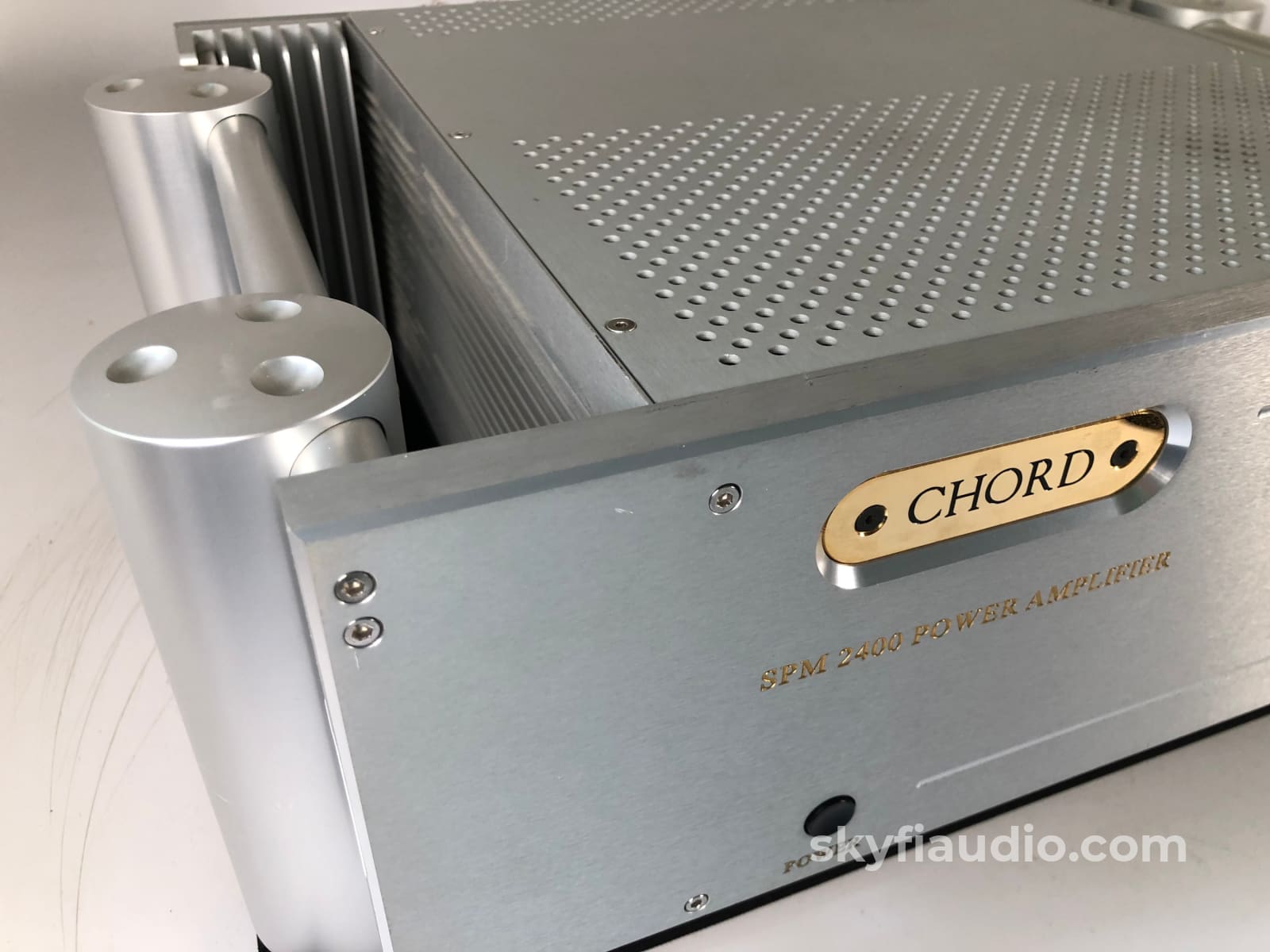 Chord Spm-2400 Multi-Channel Amplifier - 5 X 135W