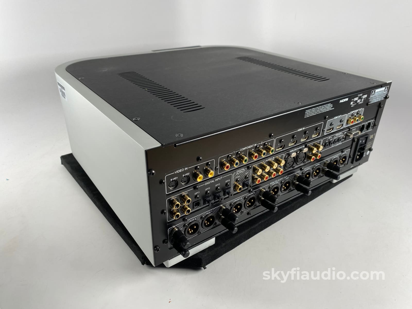 Classe Ssp-800 Flagship Theater Surround Sound Processor - Lossless Dolby Truehd Dts-Hd Master Audio