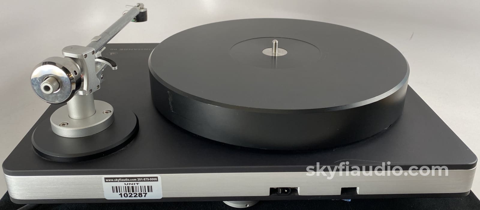 Clearaudio Performance Dc Turntable With Dust Cover And Virtuoso V2 Cartridge