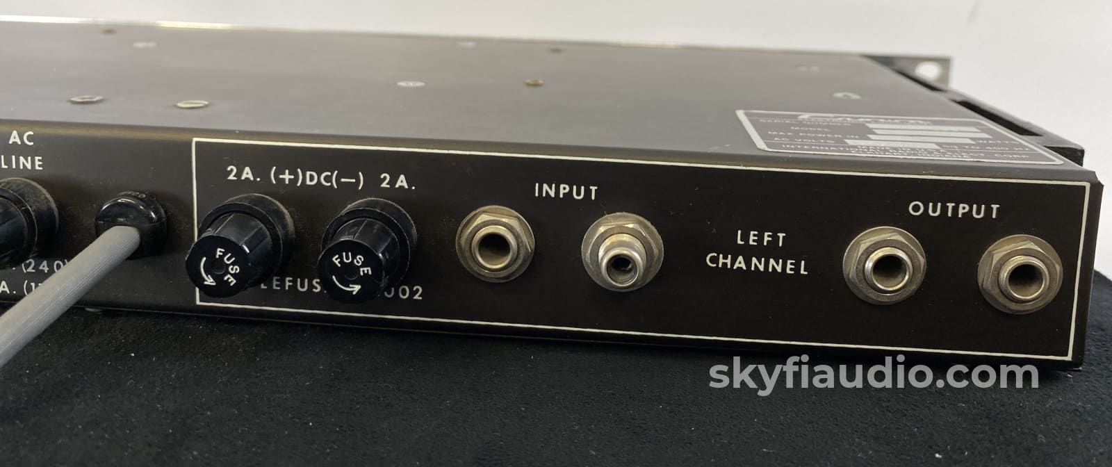 Crown D-40 Vintage Dual Channel Studio Amplifier