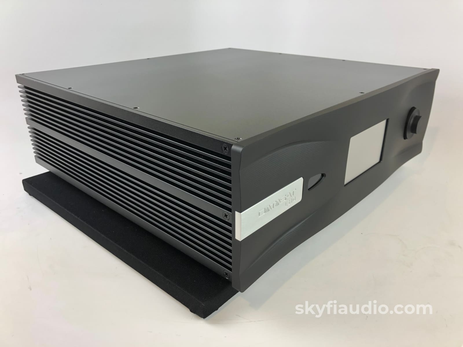 Datasat Digital Ls10 Theater Audio Processor Preamplifier