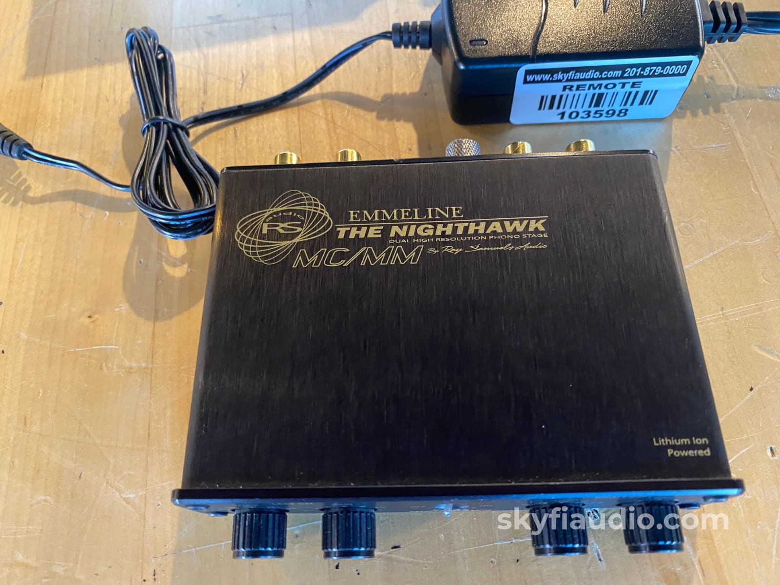 Emmeline F-117 The Nighthawk Battery Powered Mm/Mc Phono Stage Preamplifier