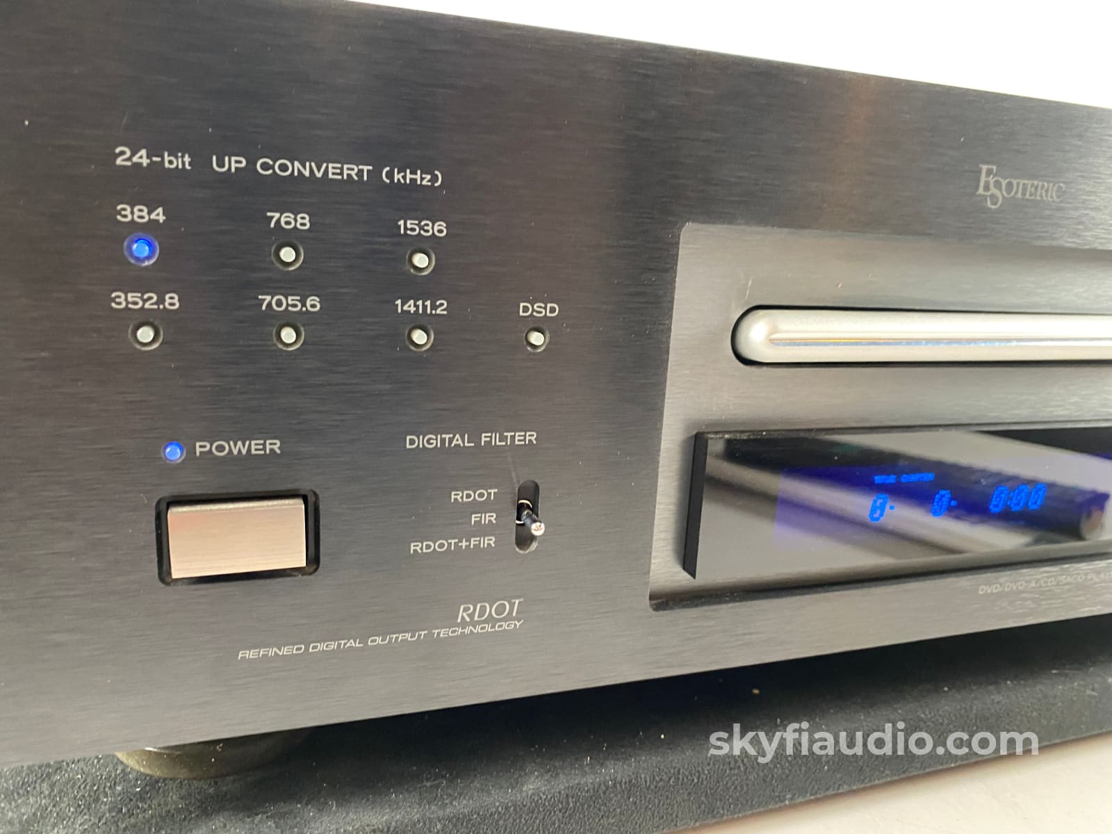 Esoteric Dv-50 - Sacd And Cd Player In Rare Black Finish + Digital