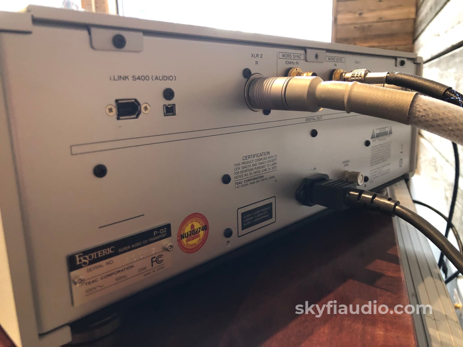 Esoteric P-02 Sacd/Cd Transport And D-02 Dac - Flagship Combination 100/120/230V Cd + Digital