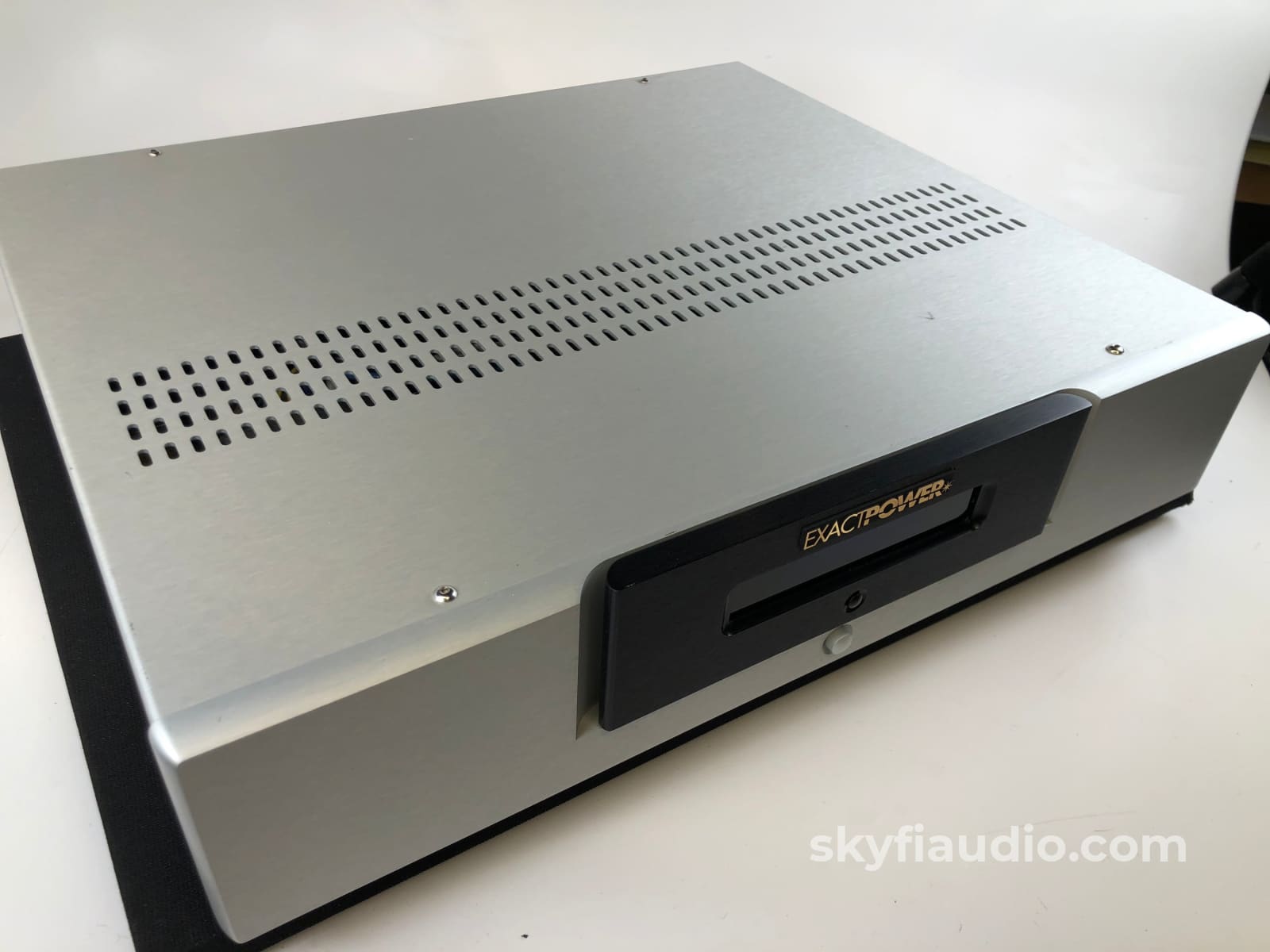 Exactpower Ep15A Power Conditioner/Regenerator Conditioner