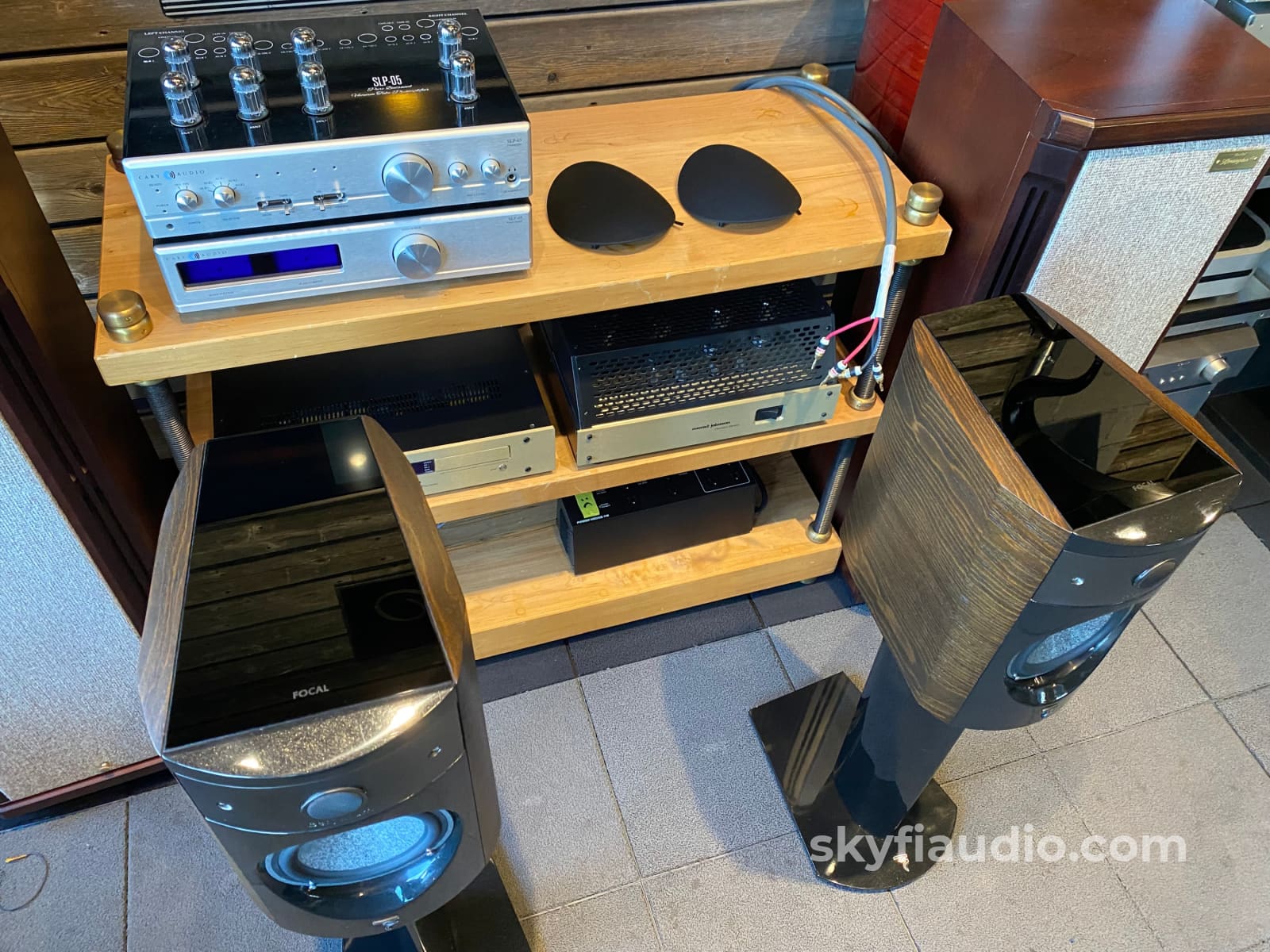 Focal Electra 1008 Be - Dark Walnut W/Focal Stands Beryllium Tweeters Speakers