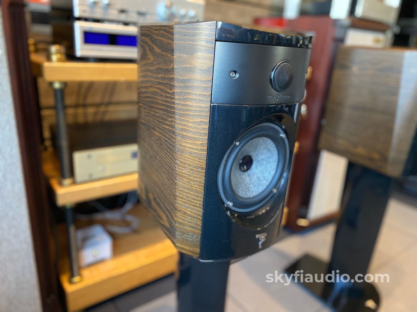 Focal Electra 1008 Be - Dark Walnut W/Focal Stands Beryllium Tweeters Speakers