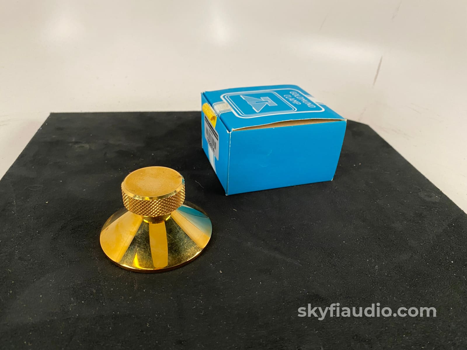 Goldmund Reference Record Clamp - Gold Finish With Original Box Accessory