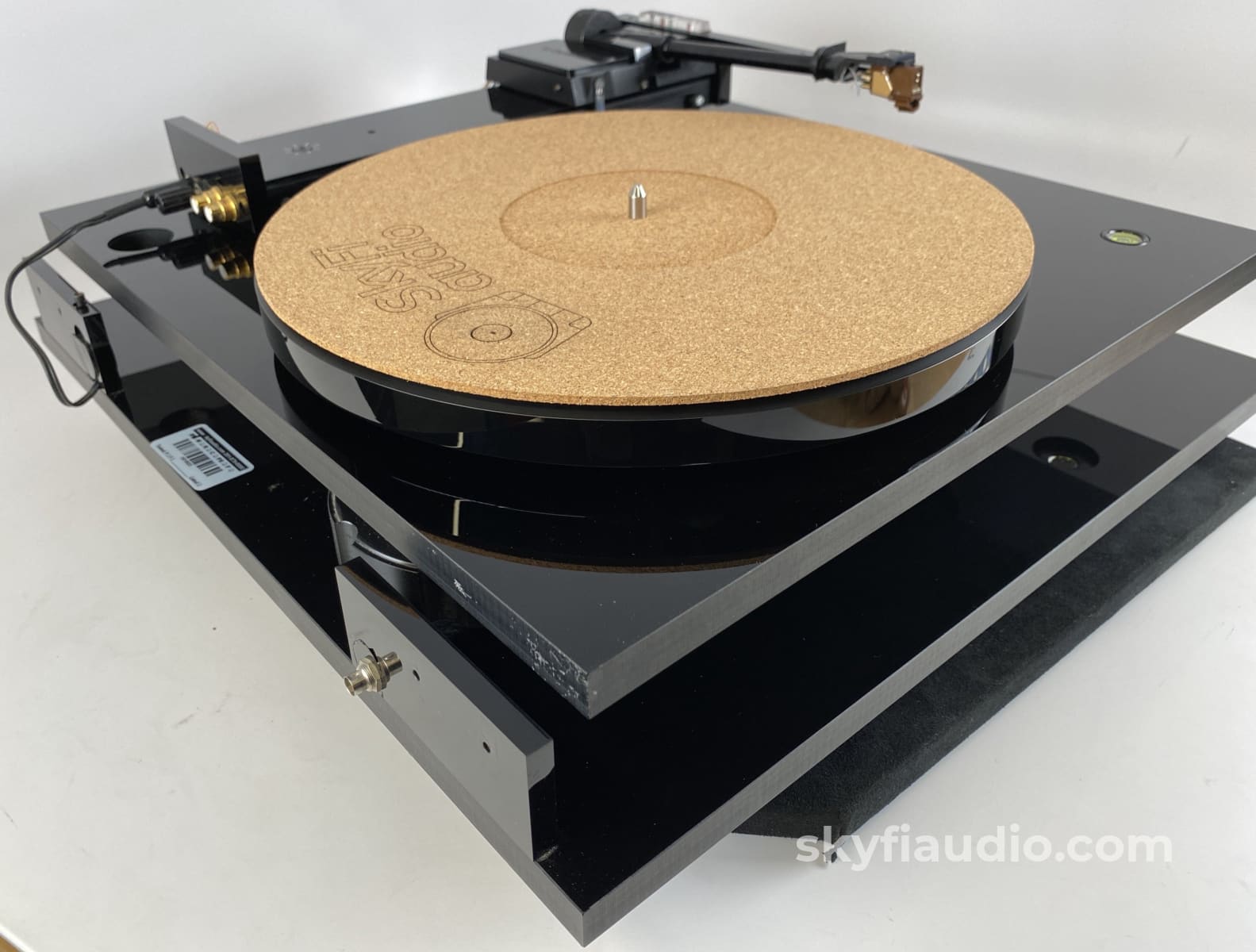 Goldmund Studietto Tangential Turntable With Grado Cartridge